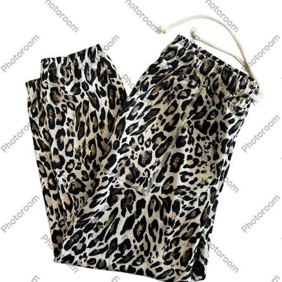 Zoe + Phoebe lounge wear set, Leopard print, Size Small, NWT - Picture 3 of 12